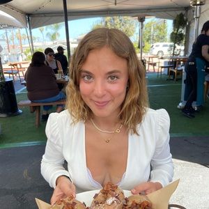 Meet your Posher, Cameron